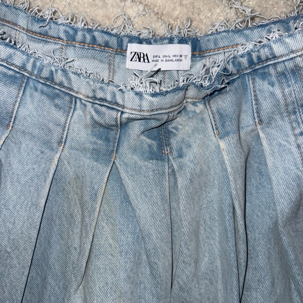 Zara Women's Light Blue mini skirt